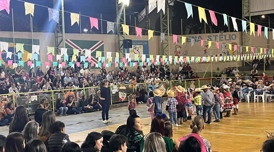 EMEB Stélio Machado Loureiro realizou Festa da Família